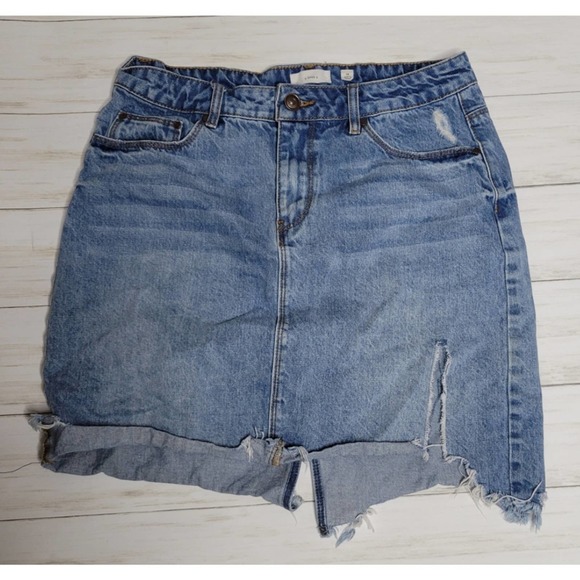 a loves a Light Wash Fringe Split Hem Denim Skirt Size 28